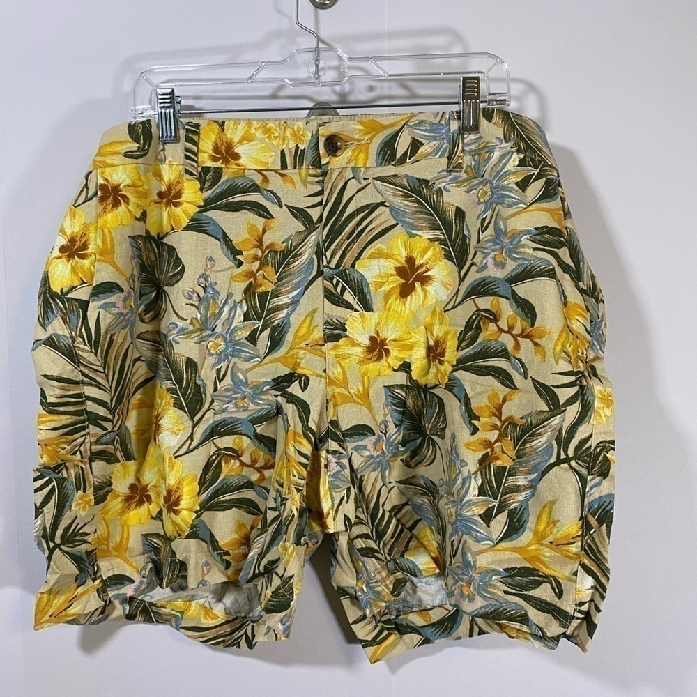 NWT Old Navy Everyday Shorts Tropical pattern SZ 20